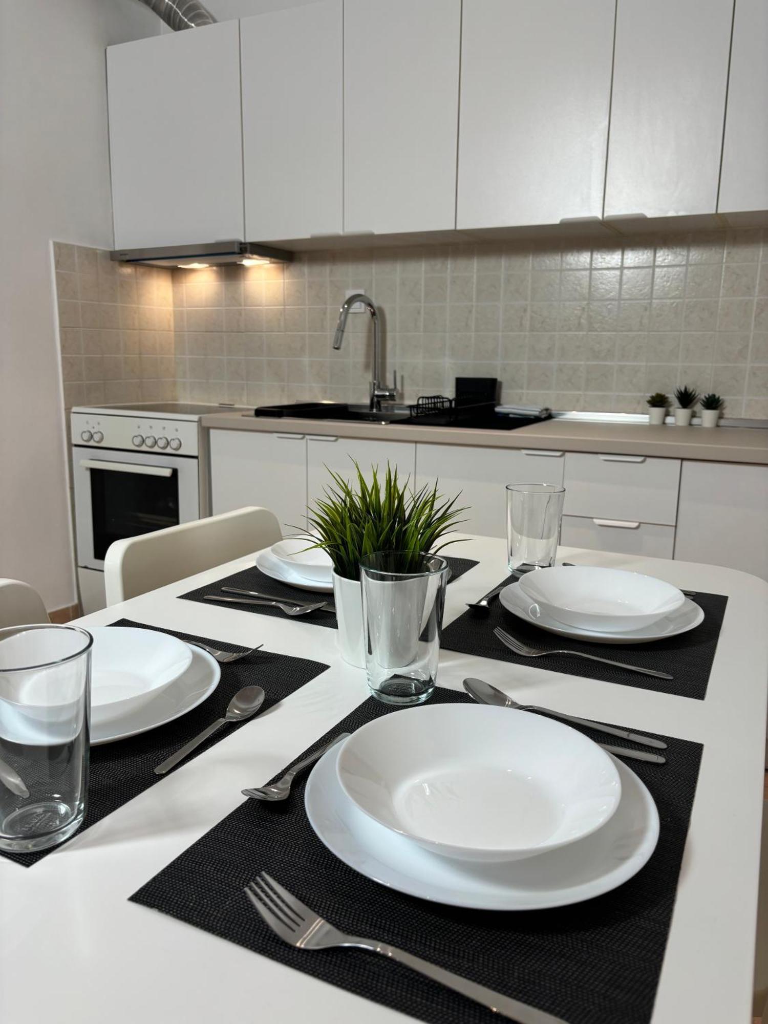Peachy & Cozy Apartment เซเรส ภายนอก รูปภาพ